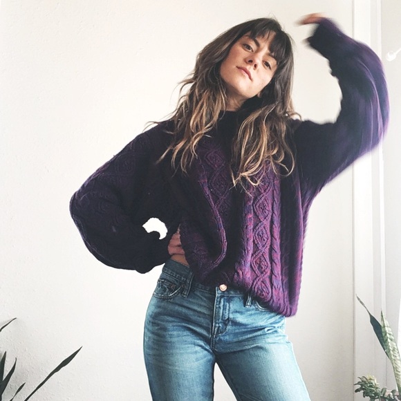 Vintage Sweaters - Rad Vintage cableknit sweater 🍭